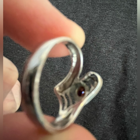 Sterling Silver Red Garnet and Marcasite Gemstone Ring size 7 1/2 - Picture 5 of 6